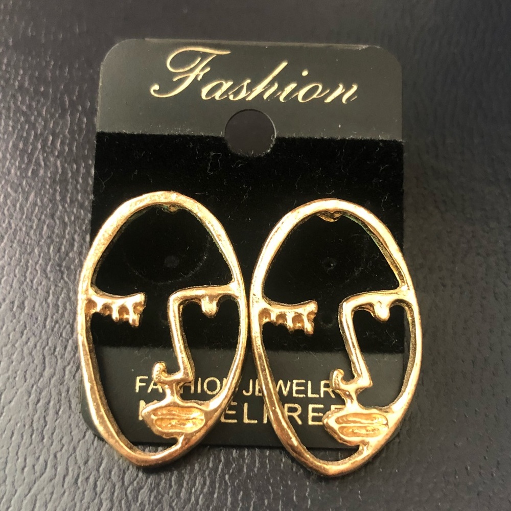 Earring